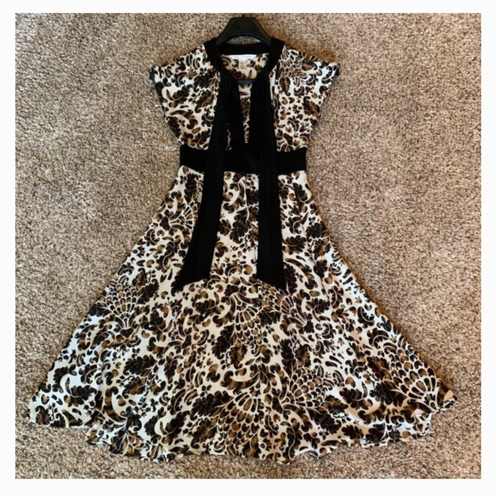 DVF Svetlana Spring Retro Luxe Animalia Silk Bow Midi Designer Dress sz 8